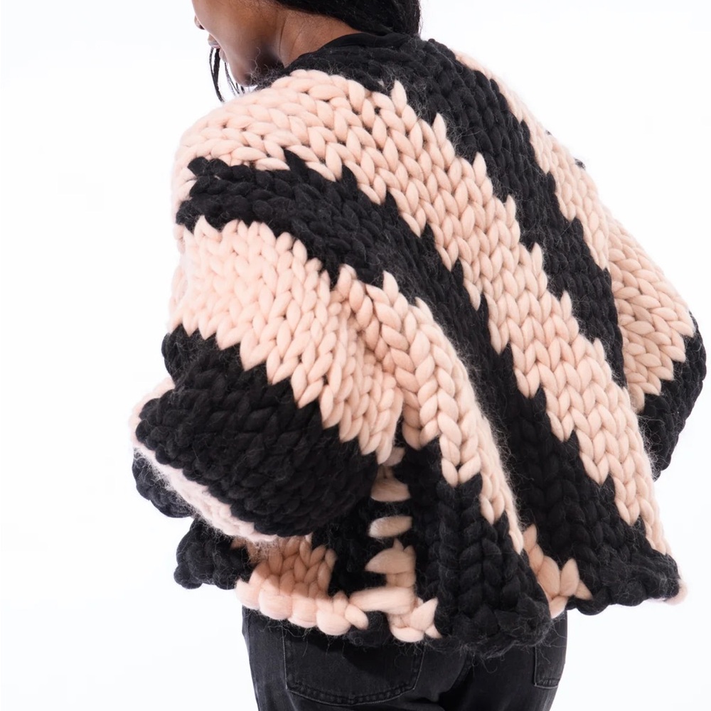 Hope Macaulay Chunky Knit Pink and Black Cardigan NWT - Picture 6 of 8